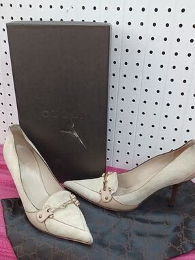 Gucci Vintage Suede Heels